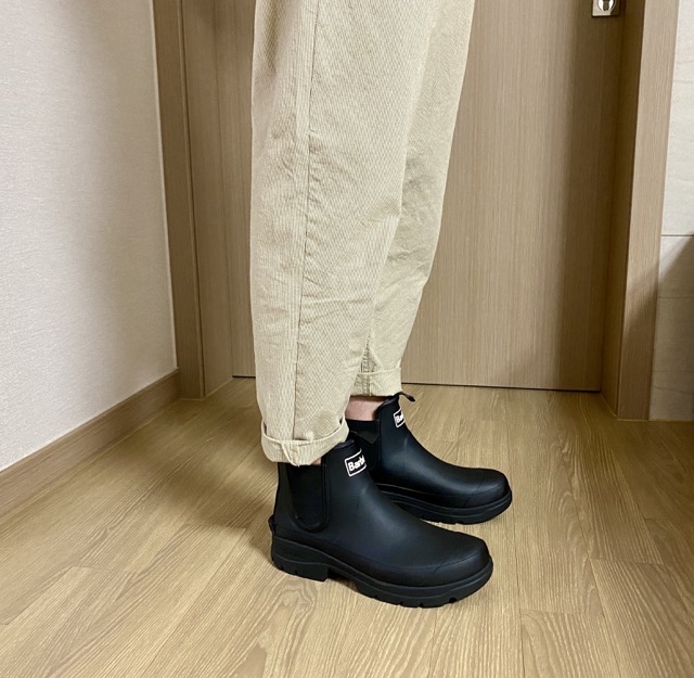 여전히_훌륭한_바버_레인부츠의_옆라인