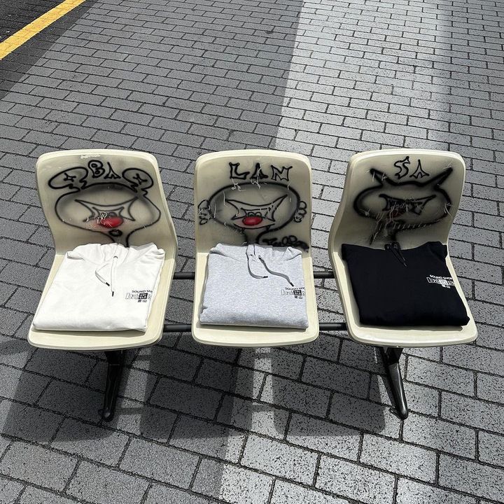 유니클로-발란사-협업-후드티-컬렉션-공개-구매처-정보