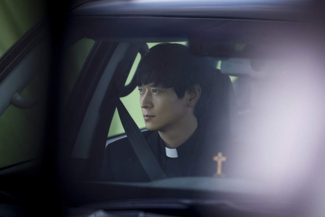 유니아 수녀의 희생을 기리고 다음 12형상을 쫓으러 가는 최준호 아가토 신부