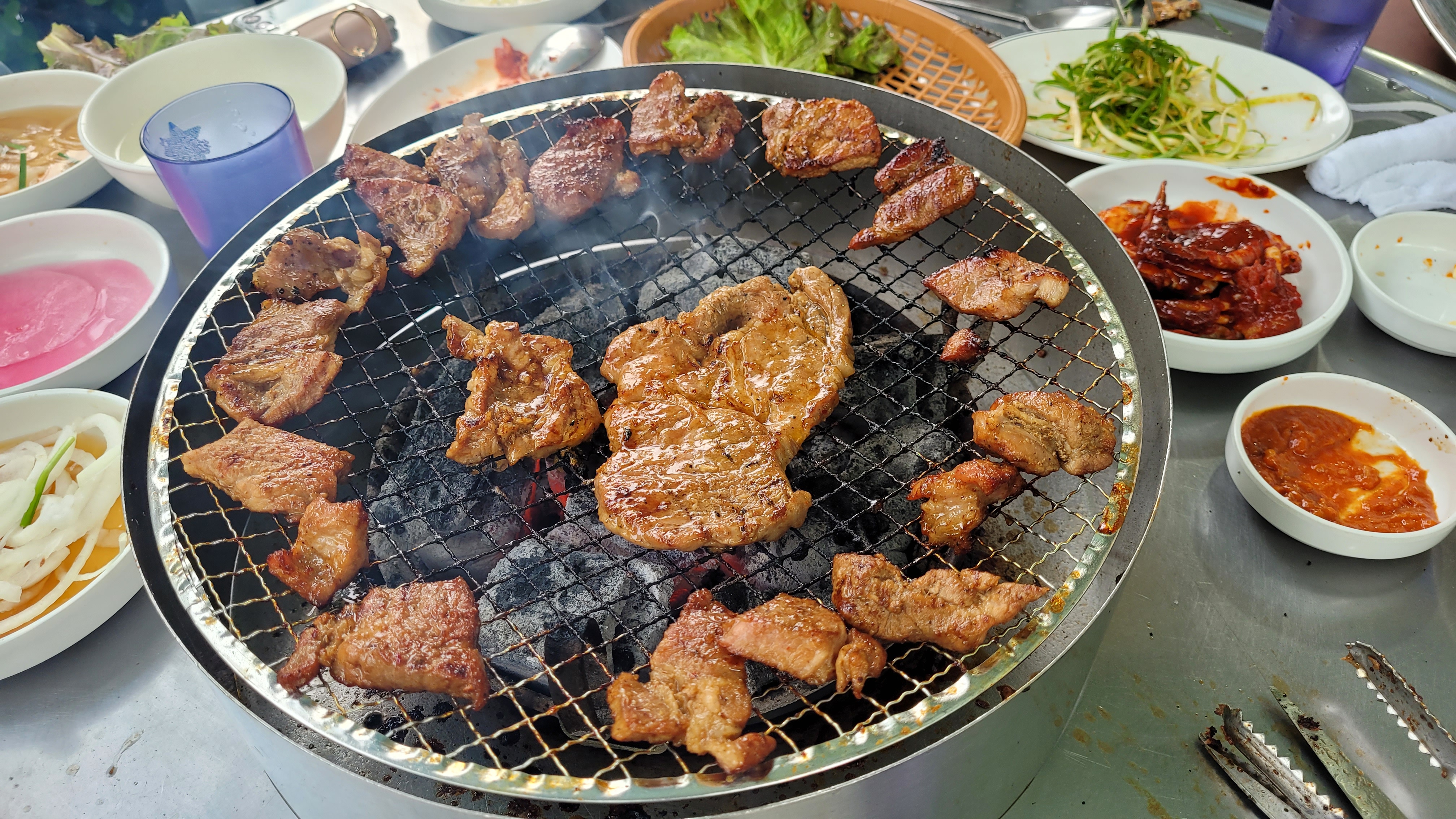 잘 구워진 돼지갈비