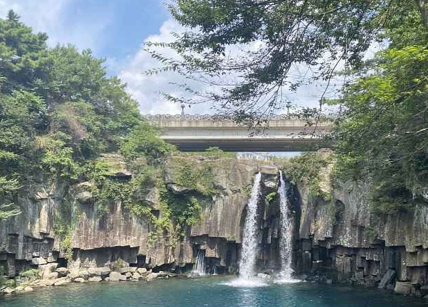 천제연폭포 사진입니다.