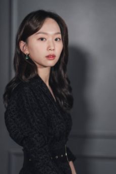 진기주