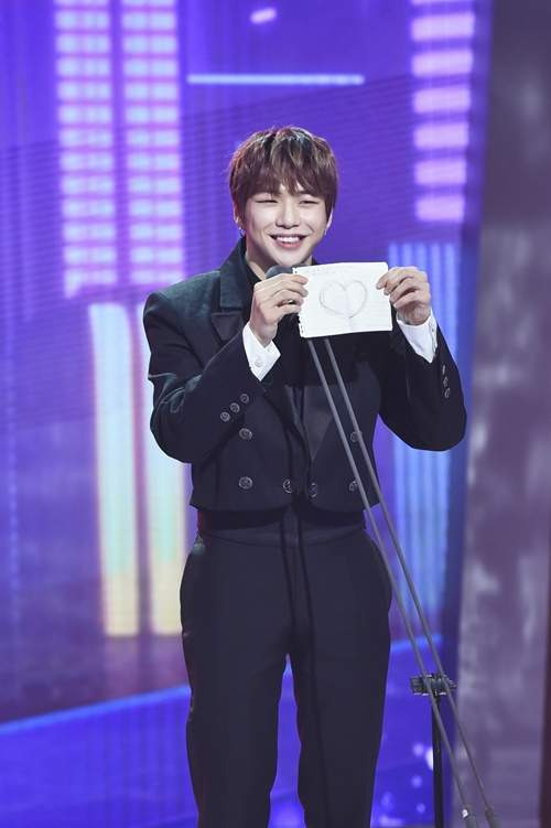 강다니엘 군대