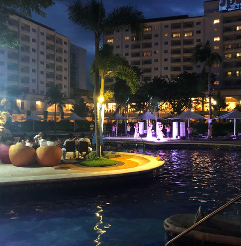 세부 제이파크 수영장 저녁