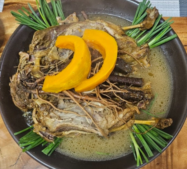 남겨서뭐하게 4회&amp;#44; 경남 청도 밥잘주는 민박집 산청이네&amp;#44; 보양식 예약 가격