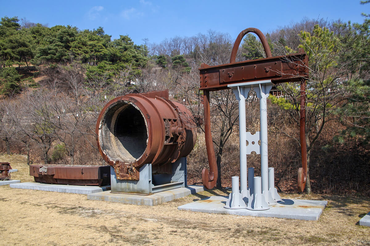 레이들(Ladle)과 손잡이 역할을 하는 후크