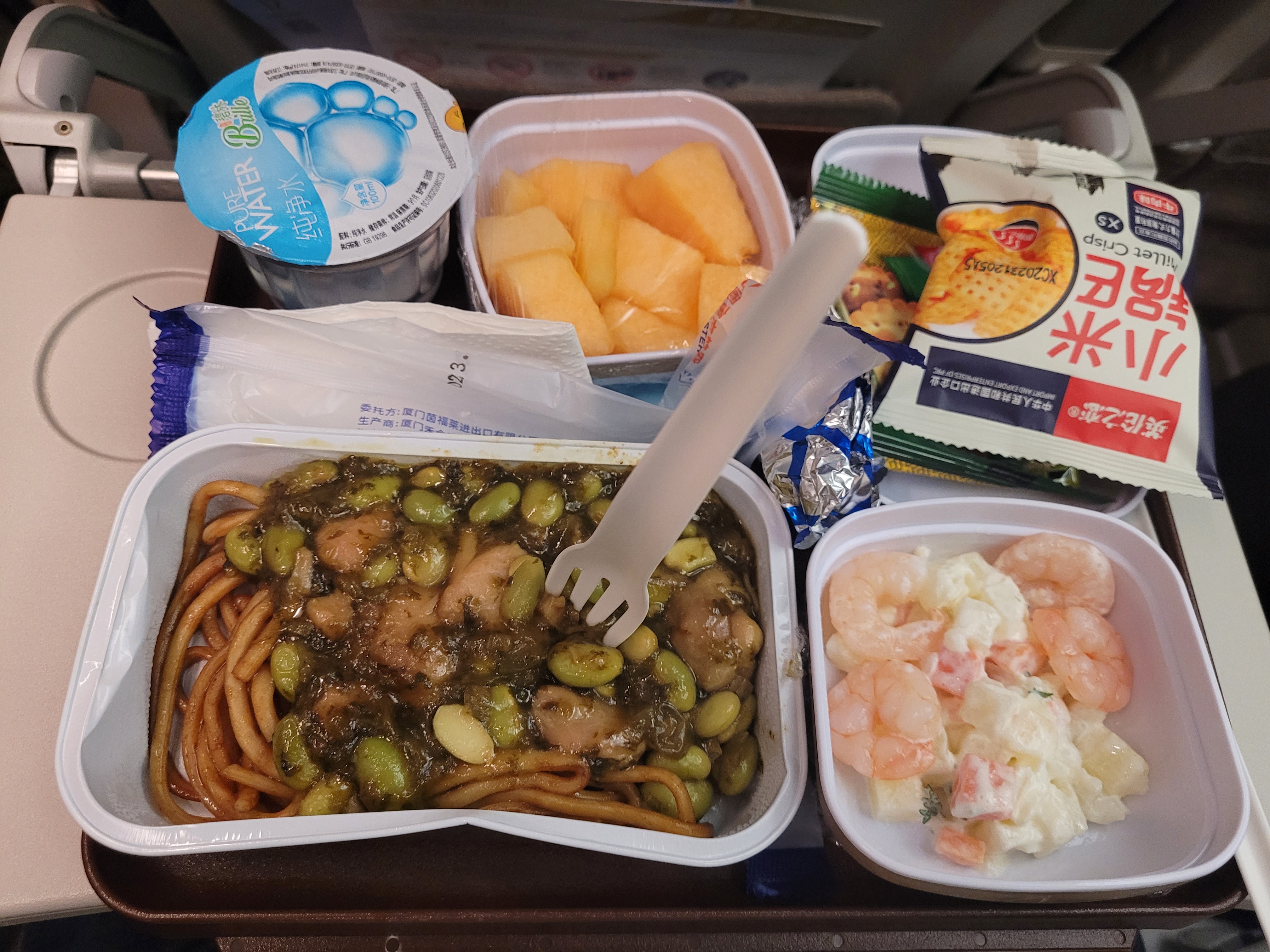 중국식 면 요리 메인 기내식 (푸켓행 FM857편)