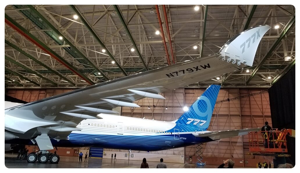 개발중인 보잉 B777X, 접히는 날개 Folding Wingtip가 접혀있는 모습을 찍은 사진