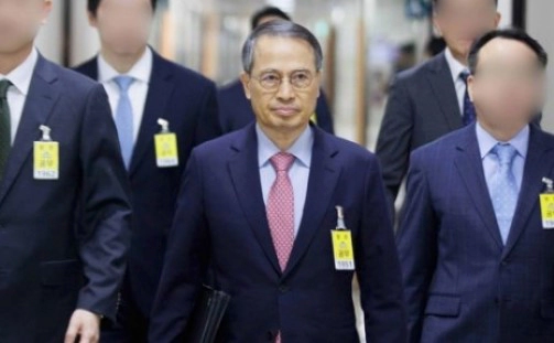 김규현 국정원장 경질 이유 | 내부 권력 암투 상황