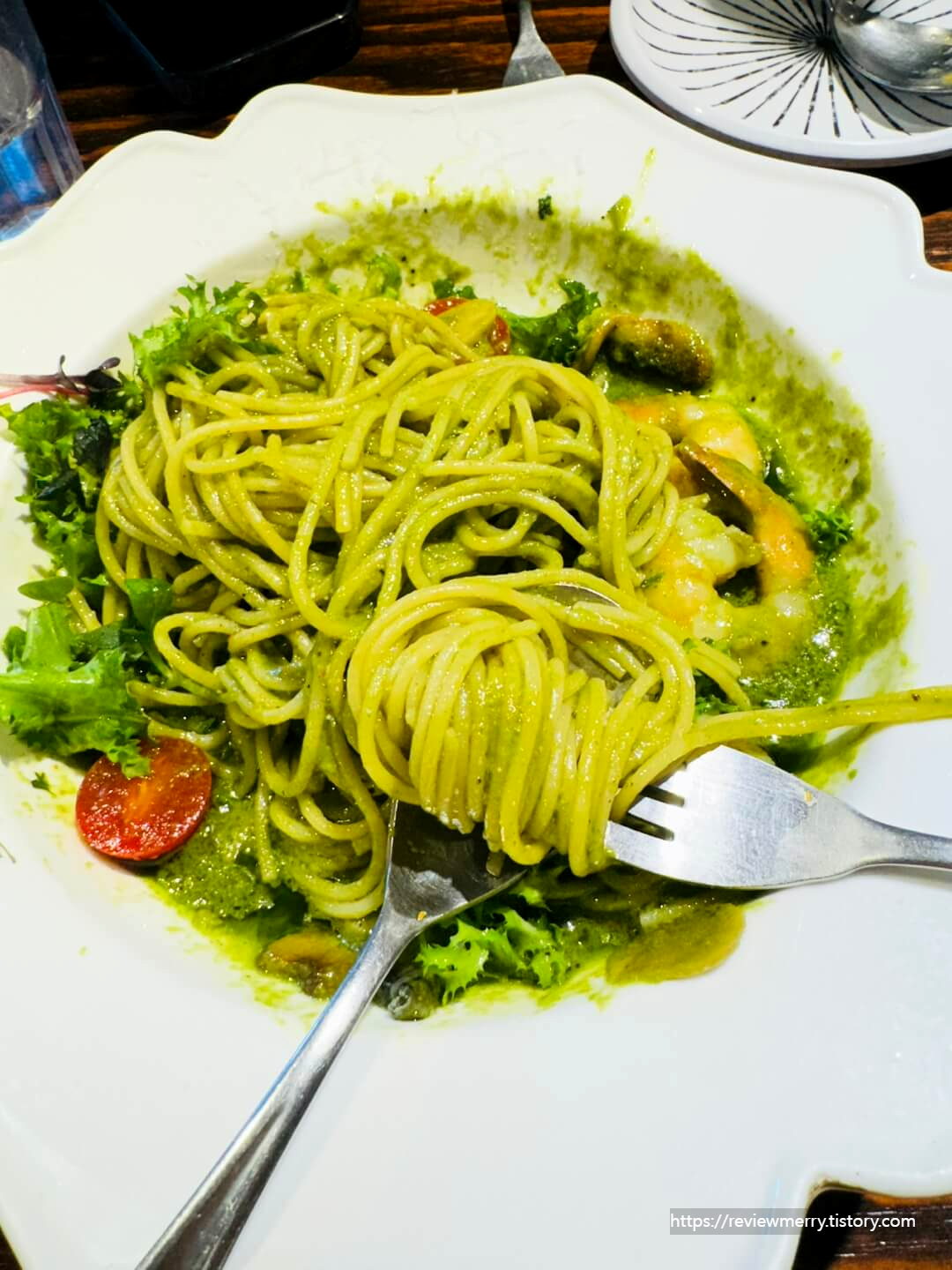 파스타 한 젓가락