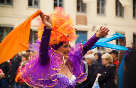 콜롬비아의 ‘검은색과 흰색의 축제’ – 피부색을 넘어선 화합의 날