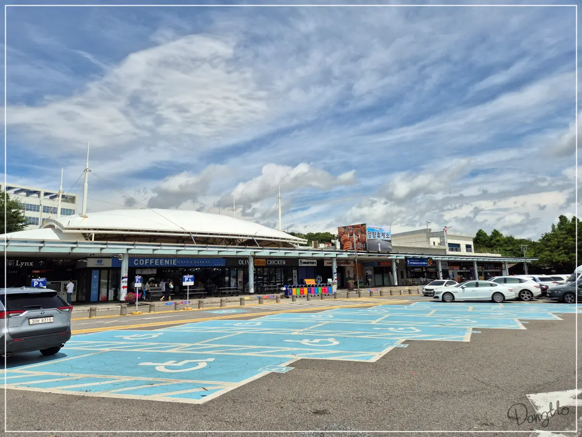 전라도-가족여행-고속도로-망향-휴게소-건물-오른쪽