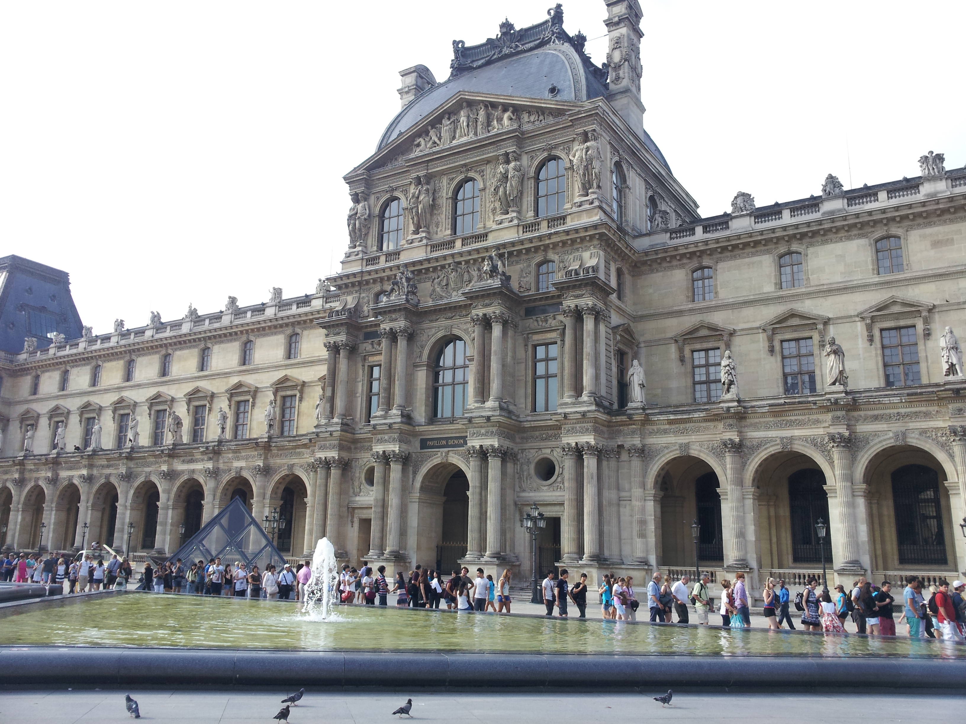 파리 루브르 박물관 가는 방법