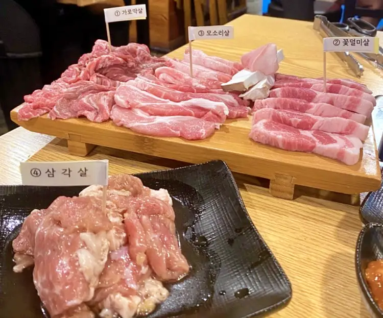 25년 결실 황토 항아리 숙성 돼지 특수 부위 꽃덜미살 가로막살 삼각살 모소리살 부천 중동 맛집 추천 생방송투데이 리얼맛집 오늘방송 맛의 승부사