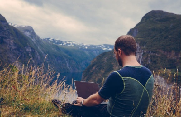 디지털 유목민(Digital Nomad) 트렌드의 변화와 미래 직업