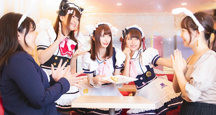 여성만, 커플 동반 입장도 가능