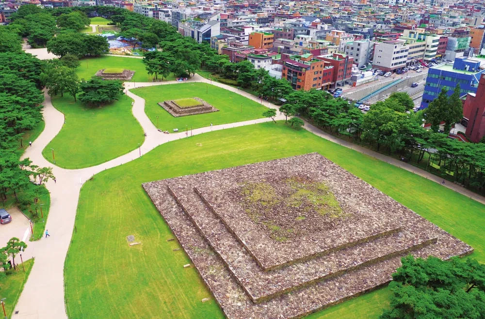 석촌동 고분군(사적 제243호)