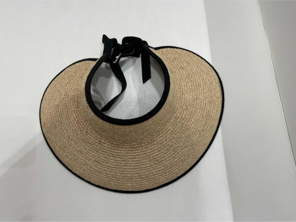 헬렌카민스키-미타-검정색-모습