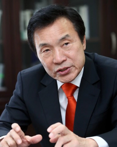 손학규 프로필 나이 고향 학력 평가 근황