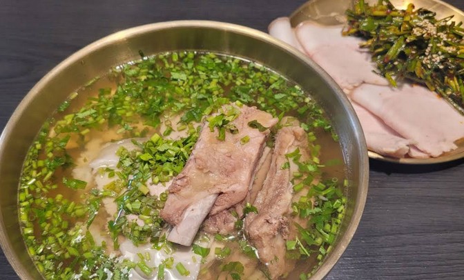 성수동 돈골약방, 진짜 보약 같은 국밥 한 그릇