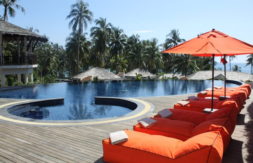 호텔 예약 어플 추천｜가성비 숙소 찾는 앱 완벽 비교 2025