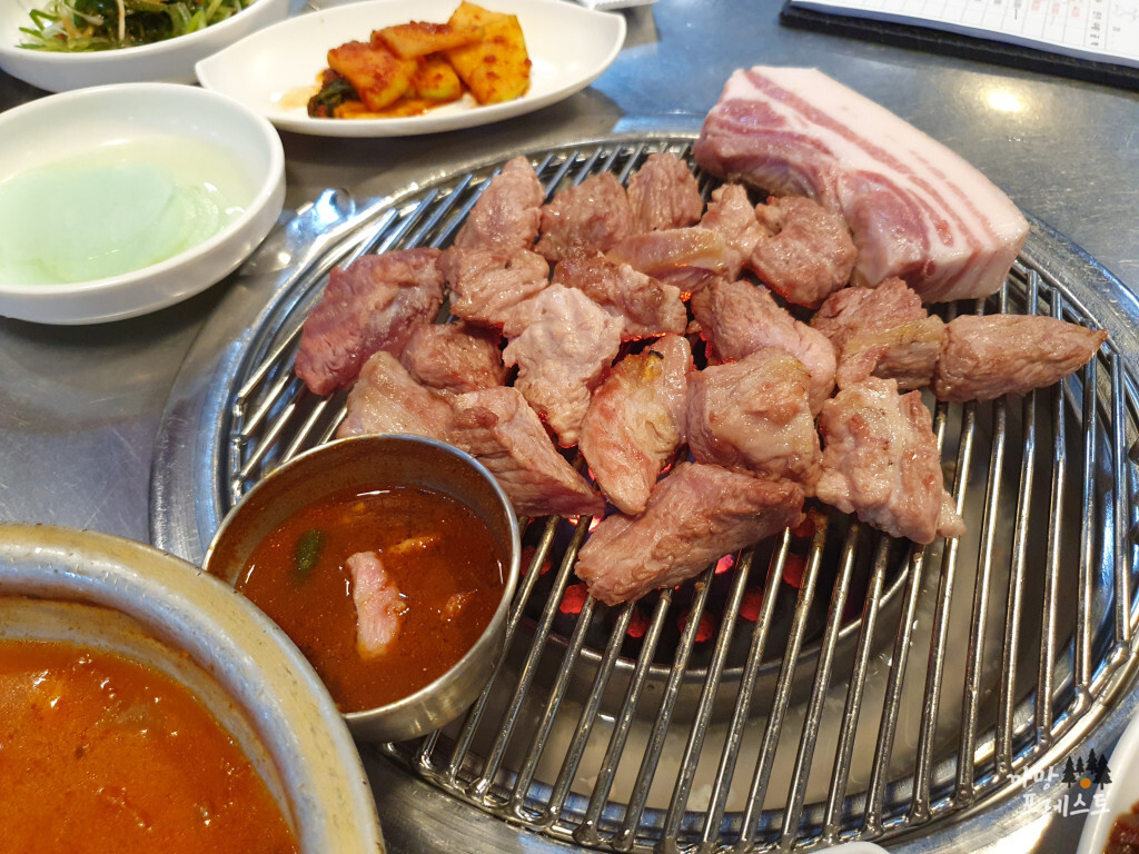 제주 돈사돈 흑돼지 고기