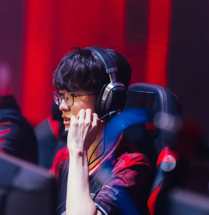 GOAT! 페이커의 모든 것: 경력, 성적, 연봉, 군대 문제까지 정리~!