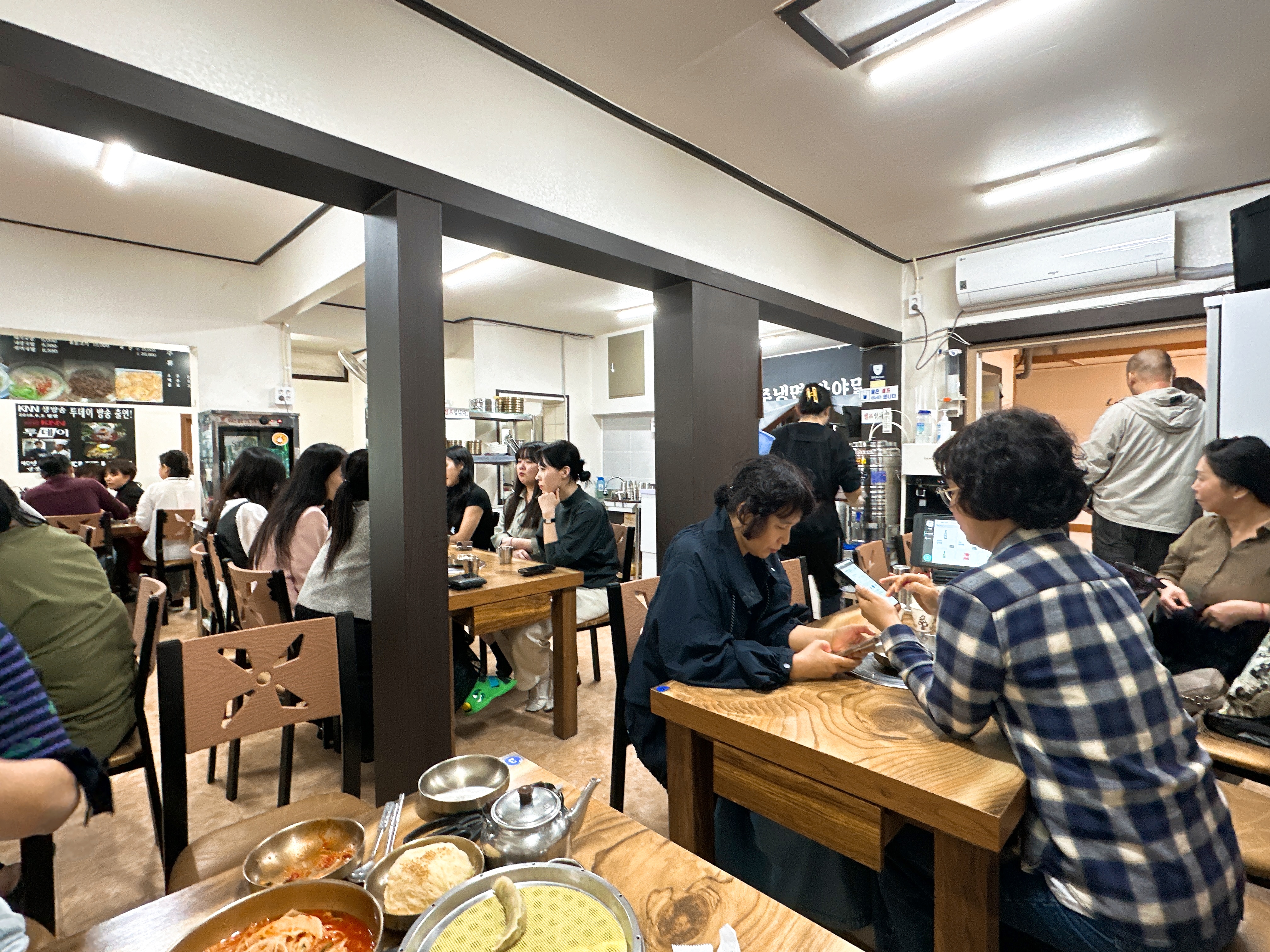 전포동 카페거리 맛집 줄 서서 먹는 '고기주는밀면집 전포밀면' 솔직 후기!