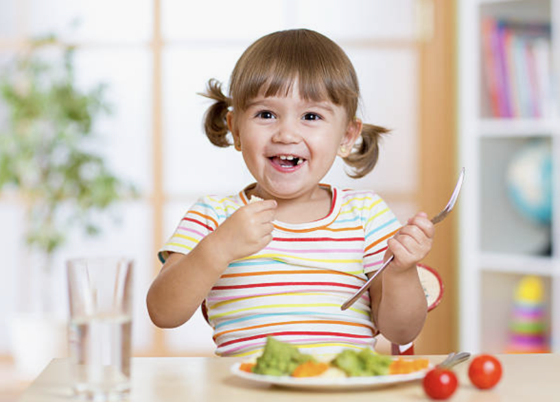 밥 잘먹는 아이