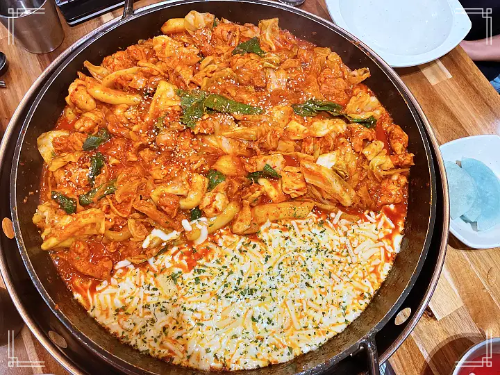 어서와 한국은 처음이지 치즈 닭갈비 후식 볶음밥 새우튀김 스웨덴 친구들 편 논현역 영동시장 맛집 위치