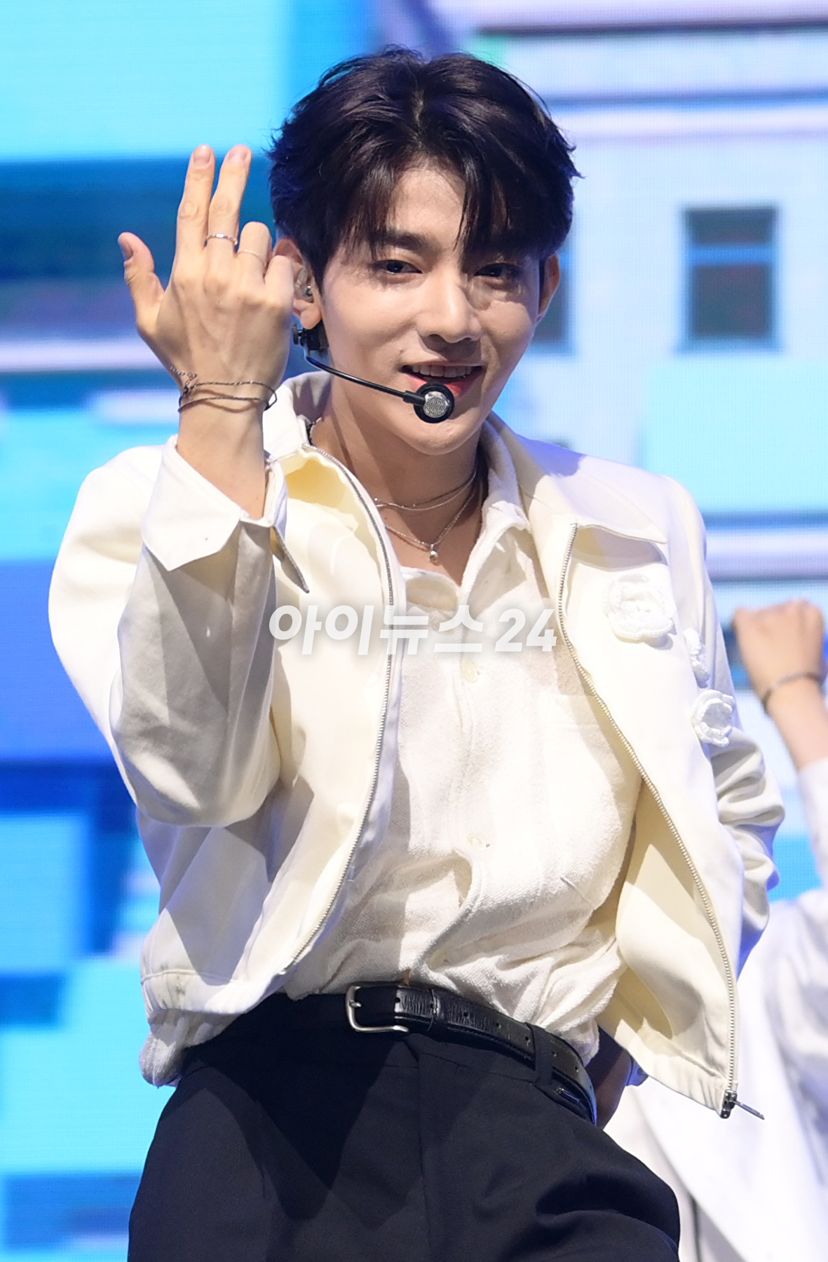 그룹 제로베이스원 장하오가 10일 오후 서울 광진구 광장동 예스24라이브홀에서 열린 제로베이스원(ZEROBASEONE) 데뷔 쇼케이스에 참석하고 있다. [사진=정소희 기자]