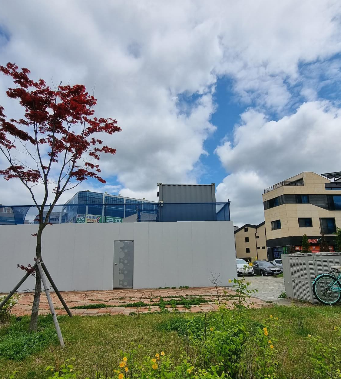 신리천 공원쪽에서 바라본 동탄2신도시 우체국 건립 현장