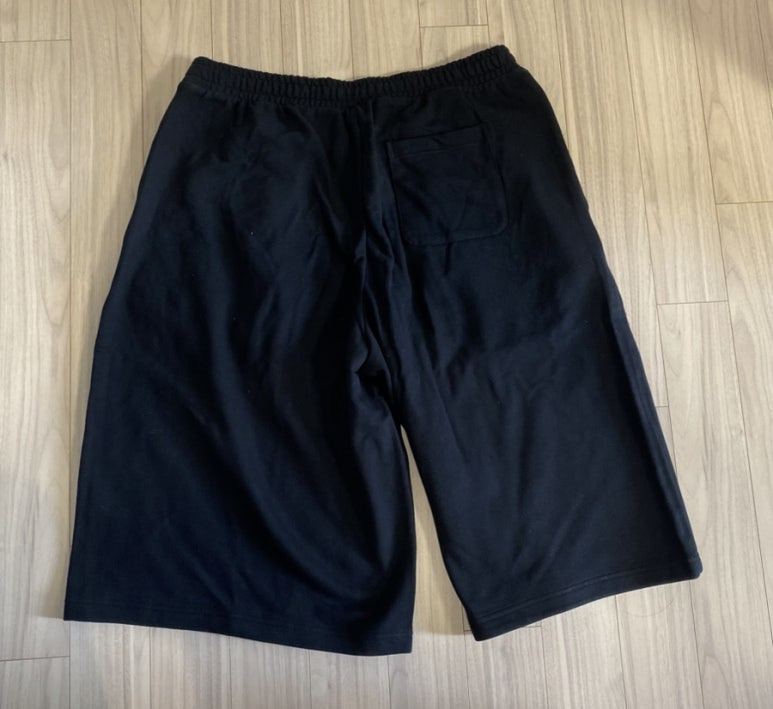 무신사스탠다드 무탠다드 무신사 원턱 롱 와이드 버뮤다 스웨트 팬츠[블랙]