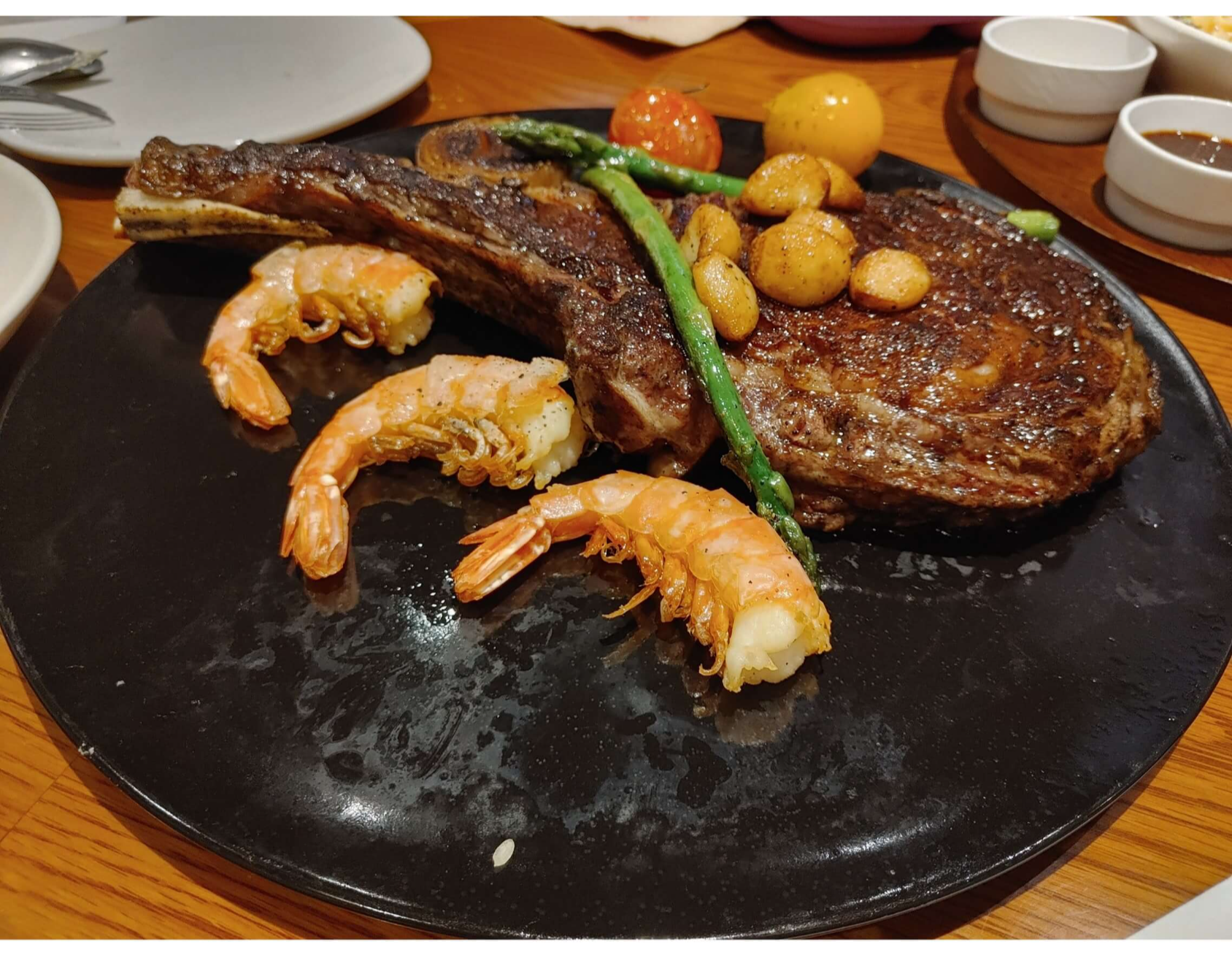 김해-아웃백-스테이크하우스-토마호크