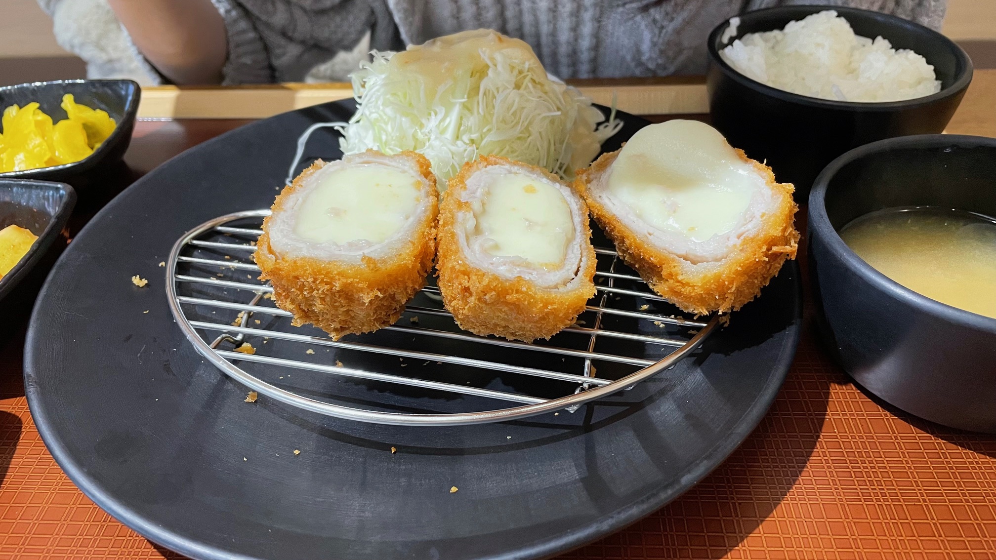 연돈 치즈까스 : 15,000원