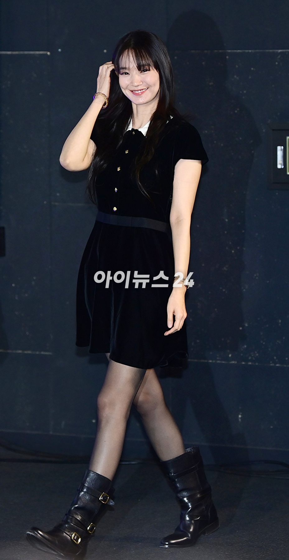 배우 신민아가 13일 오전 서울 용산구 CGV 용산아이파크몰에서 열린 영화 '3일의 휴가'(감독 육상효) 제작보고회에 참석하고 있다. [사진=정소희 기자]