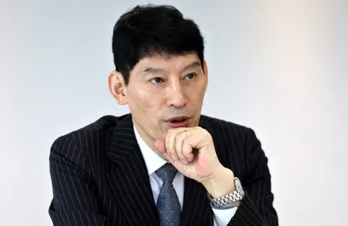 박성민