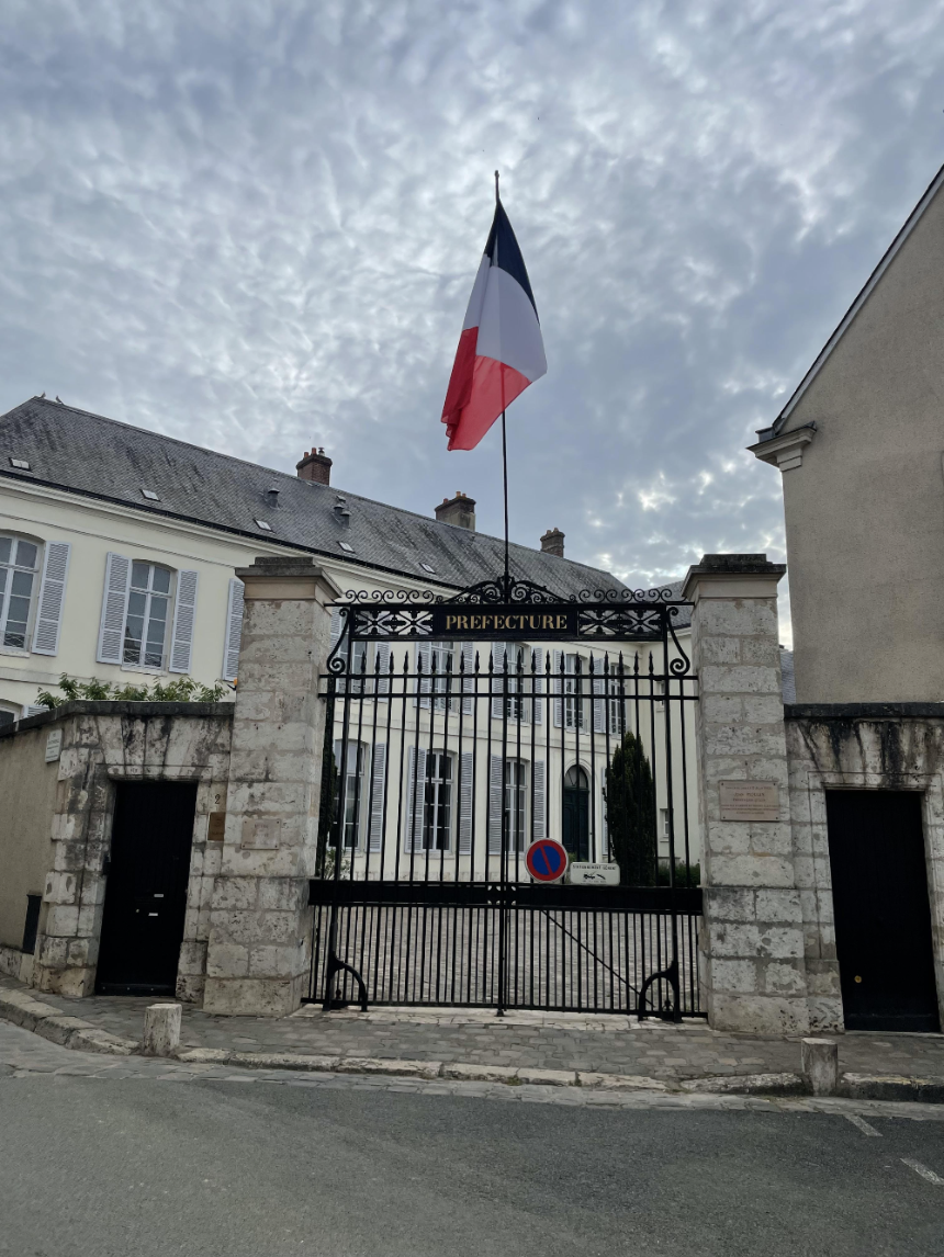 샤르트르 대성당 주변 프랑스 국기