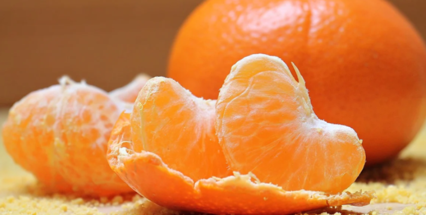 맛있게 까 놓은 귤