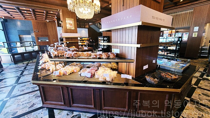 태극당-본점-1층-3