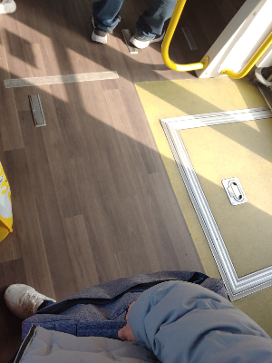 마루-바닥-깔린-친환경-버스-1번.^-월곶역-가는-길-♧-룰루랄라