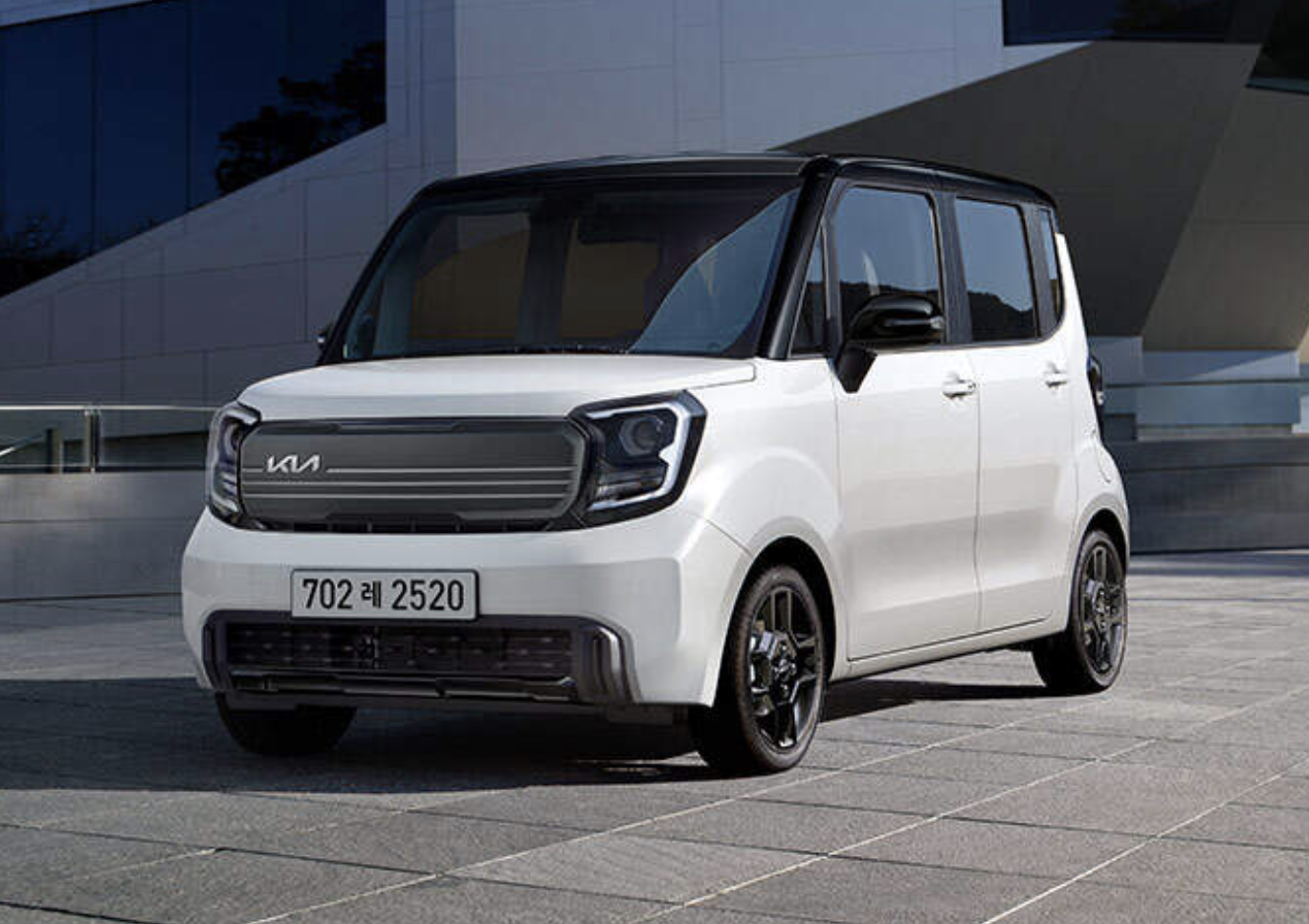 기아 레이: 컴팩트한 디자인 속 넓은 실내 공간과 효율적인 엔진 성능 분석