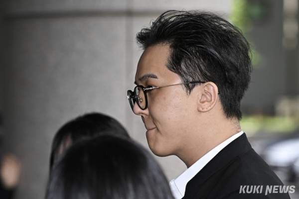 송민호 병역법 위반 징역 1년 6개월 구형... 102일 무단이탈 및 재복무 의사 총정리