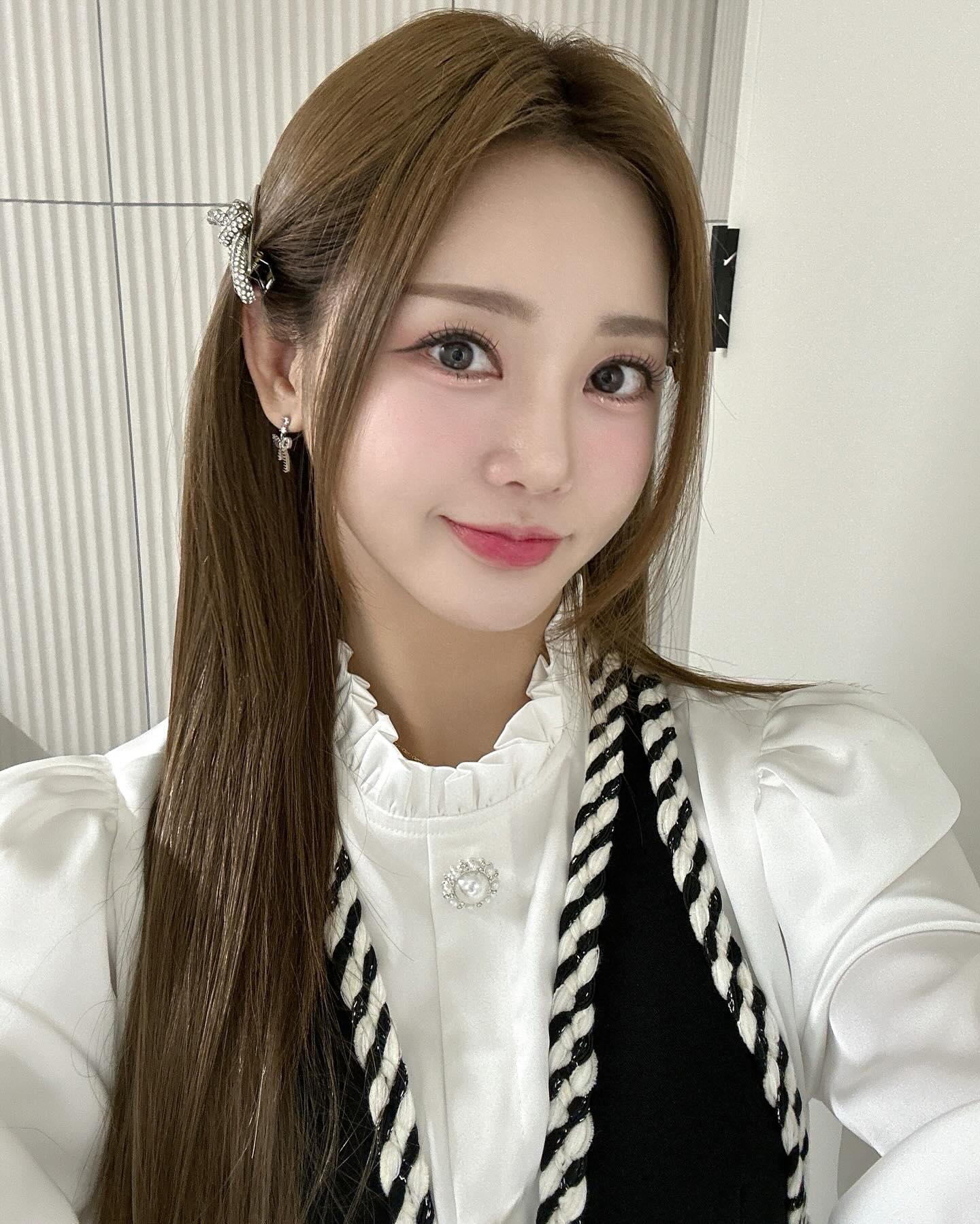 홍지윤 프로필