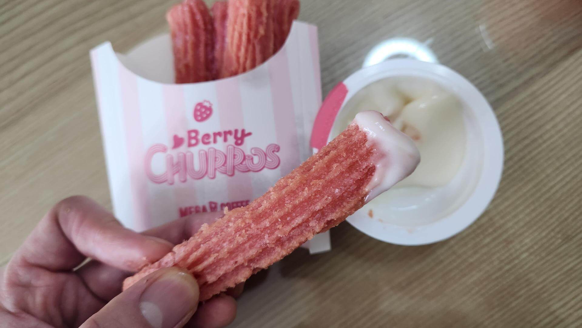 딸기요정 딸기츄러스 찐 후기