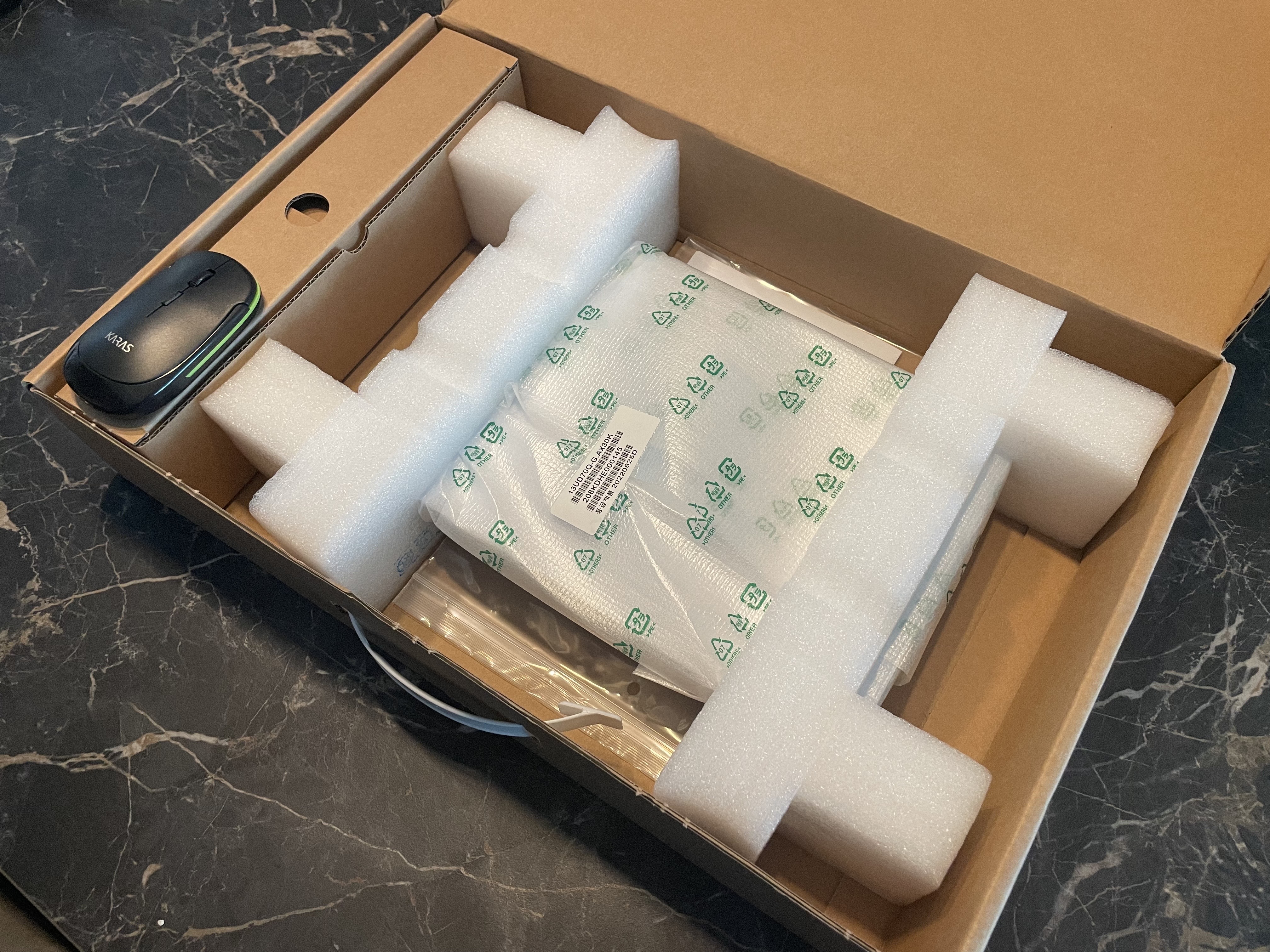 노트북박스언박싱