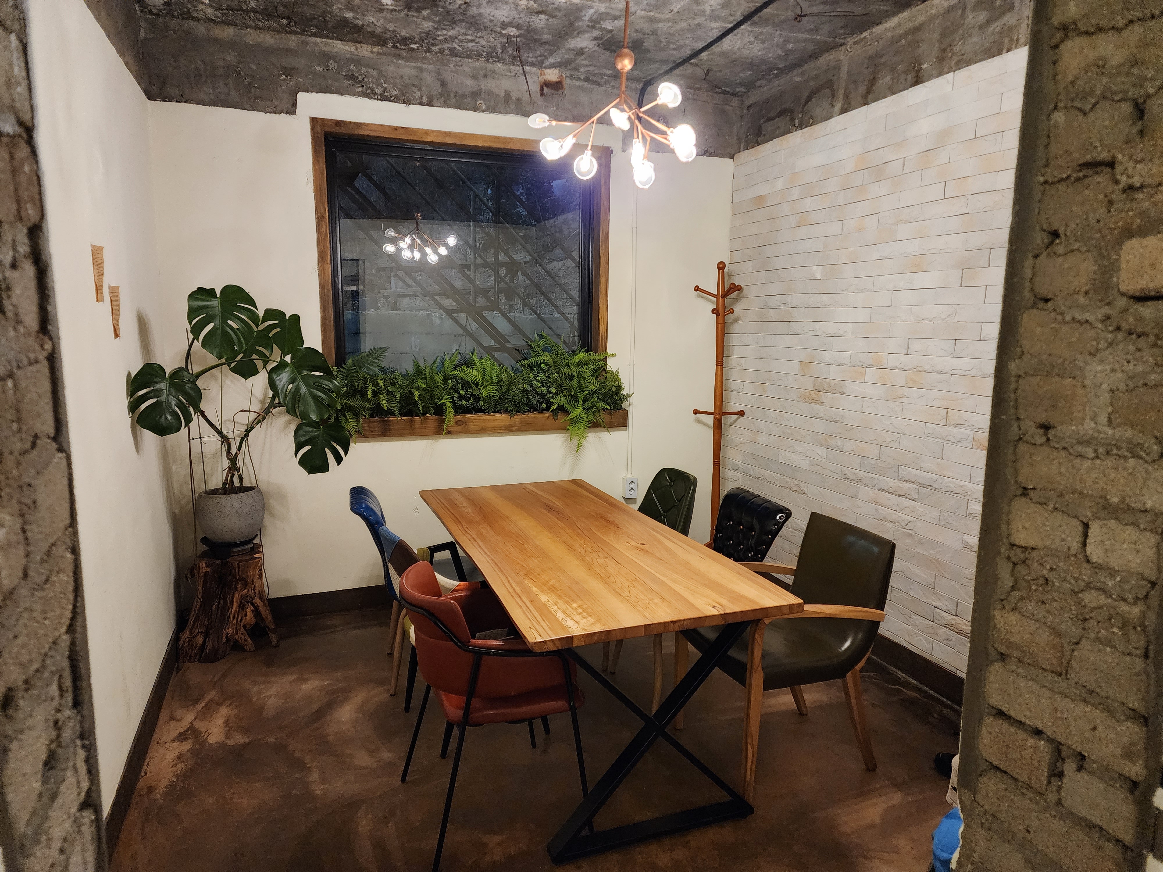 양지리 그 곳 카페 1층