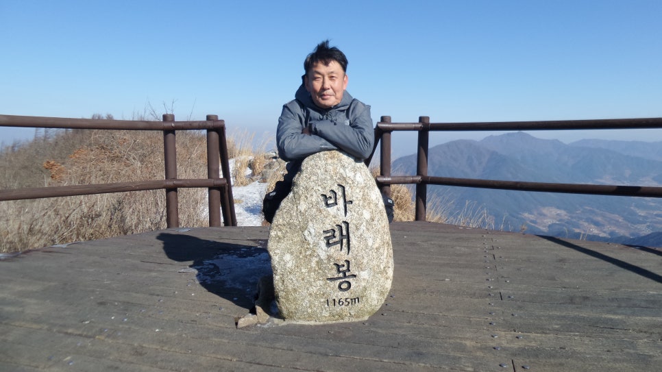 100대 명산 등산하기 열번째 지리산 바래봉(1,165m) 철쭉으로 전국적으로 유명하며, 지리산 북부 능선의 아름다움을 가장 가까이서 볼 수 있는 명소