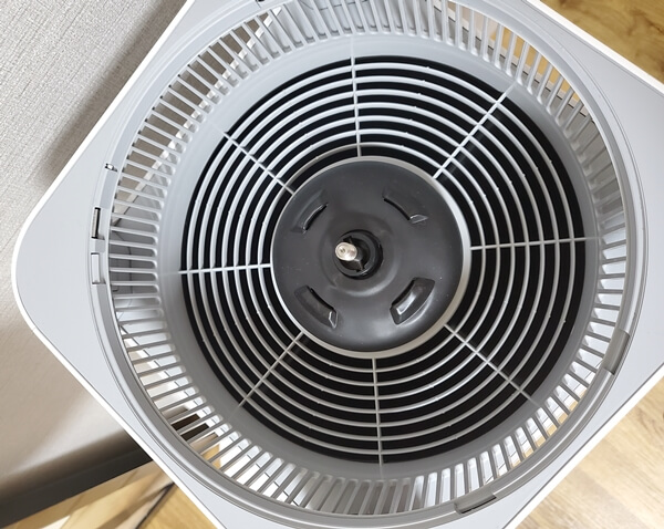 공기청정기 팬 청소 분리