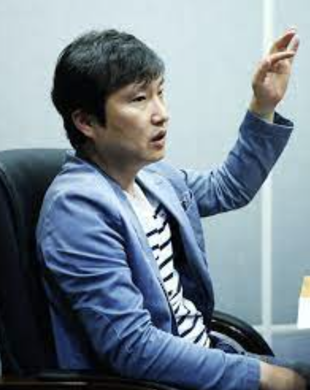 이동형 평론가
